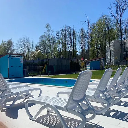 Comfortable No 2 , Summer Pool 度假居 里沃